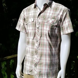 Lightweight Cabelas shirt. Medium